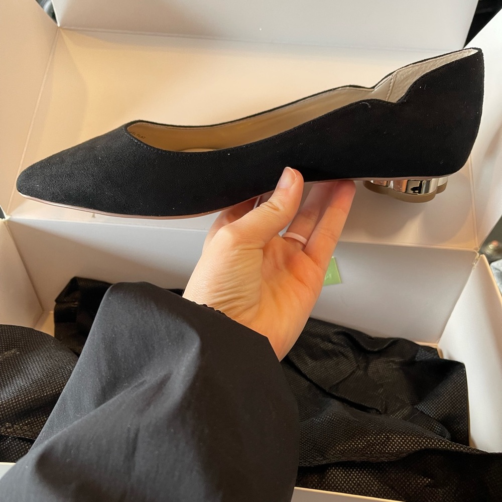 🤍 ✨New ✨WHBM Black Flats